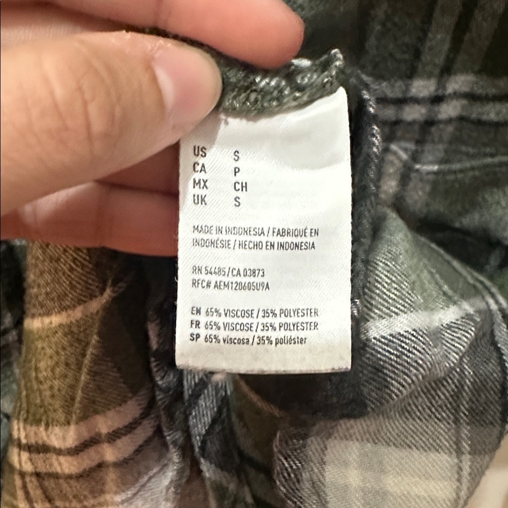 American Eagle Boyfriend Fit Flannel - Picture 3 of 4